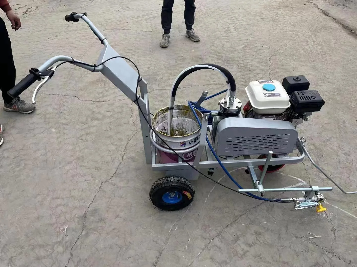 Cold Spray Road Marking Spray Machine Electric/battery Operated Sports Field Line Painting Machines