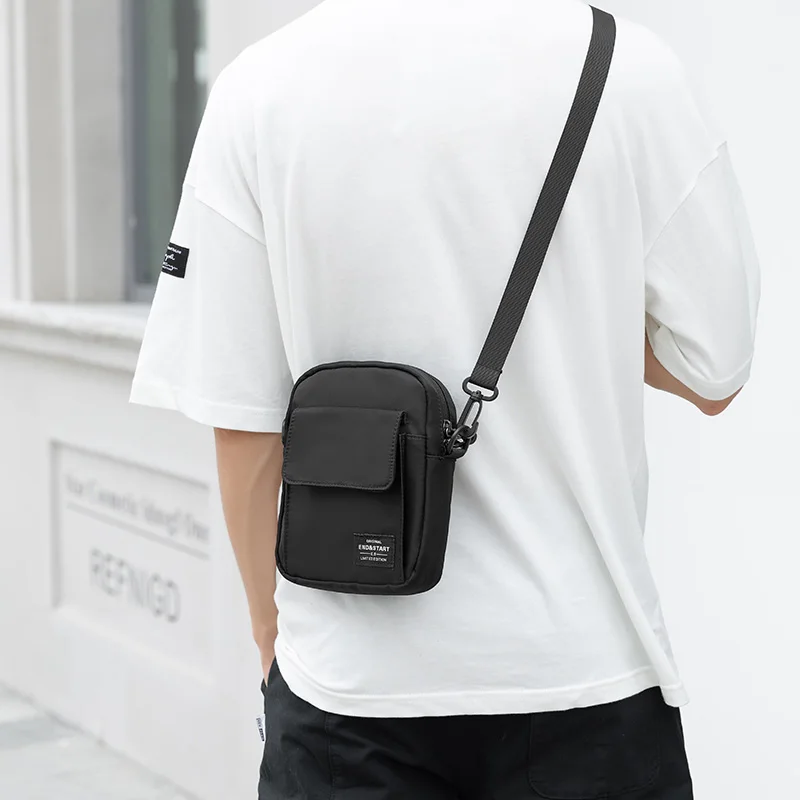 Factory wholesale leisure travel messenger bag mini crossbody bag chest shoulder bag men and women