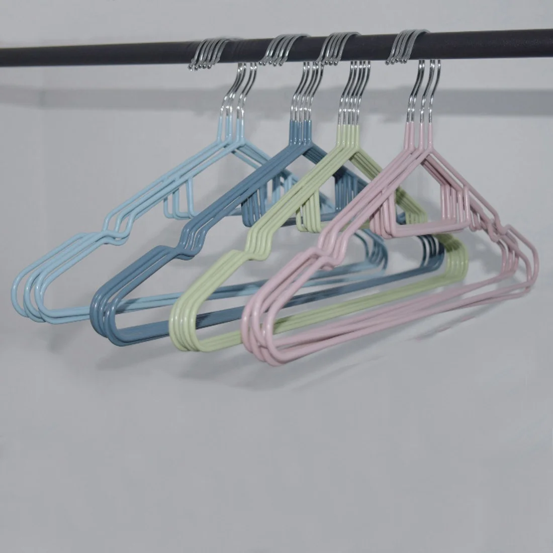 metal hangers metal clothes hangers pvc coated body metal coat cloth hanger