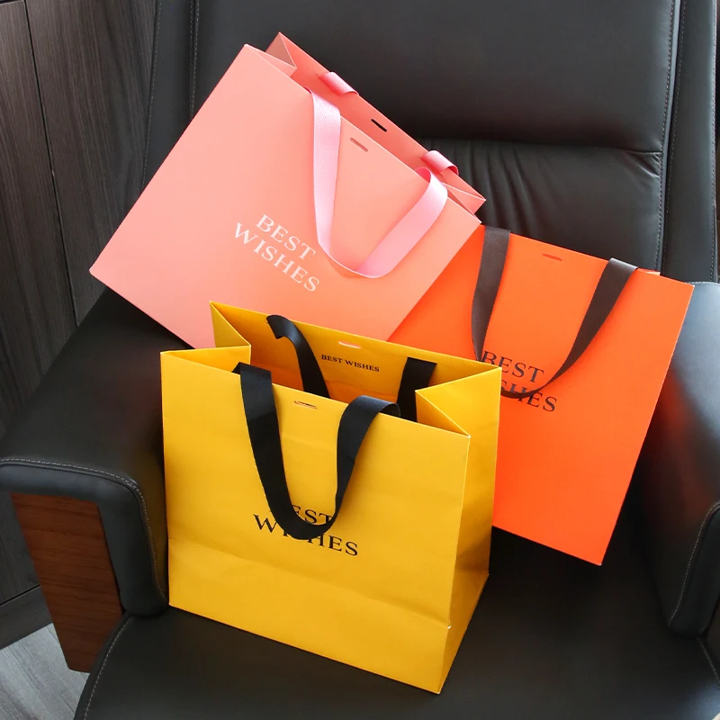 Customized promotional paper bags christmas fashion clothing jewelry packaging shopping custom paper bags with logo for business