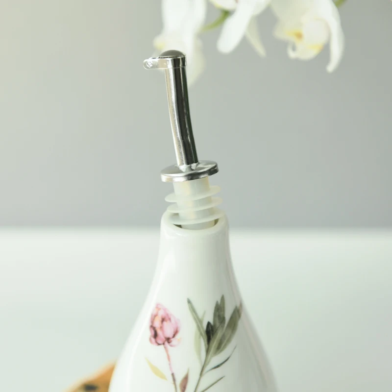 Dinner Set Garden Charger Olive Oil Bottle Dispenser Porcelain Vinegar Cruet with Steel China Storage Bottles & Jars Ceramic