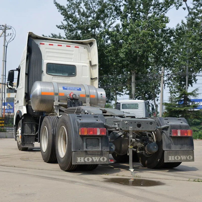 Used SinoTRUK HOWO tractor LNG CNG T7 A7 6X4 10 tire factory use