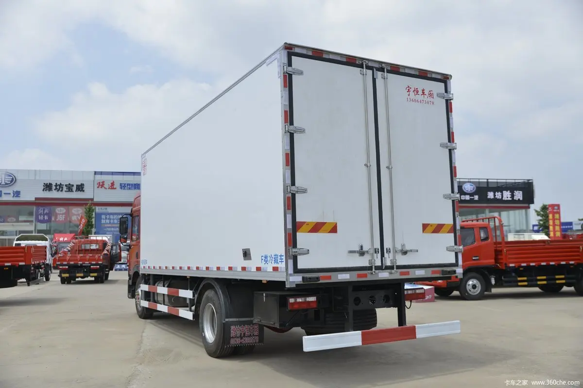Грузовик Dongfeng 4-5 тонн