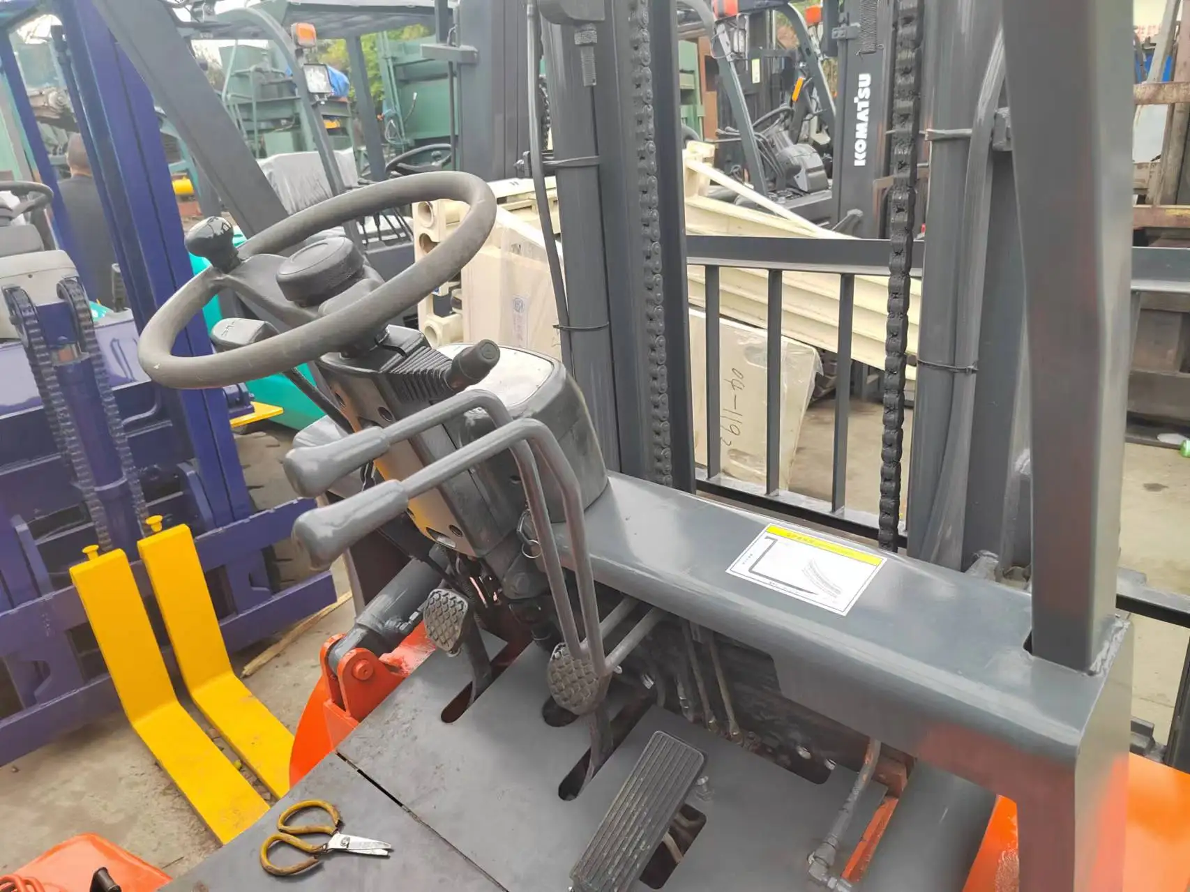 Made in China used Heli 3 tons of forklift with good condition good price high quality high performance for sale