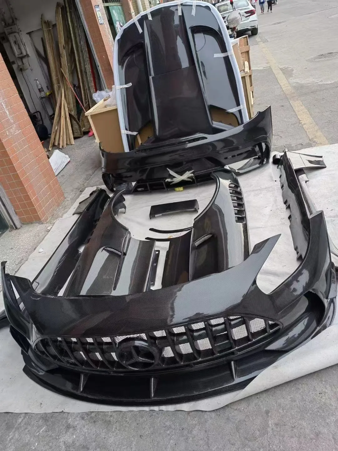 Modified To Black Series Style Half Carbon Fiber Car Front Bumper Chin Assembly Body Kit For Mercedes Bens Amg Gt Gtr