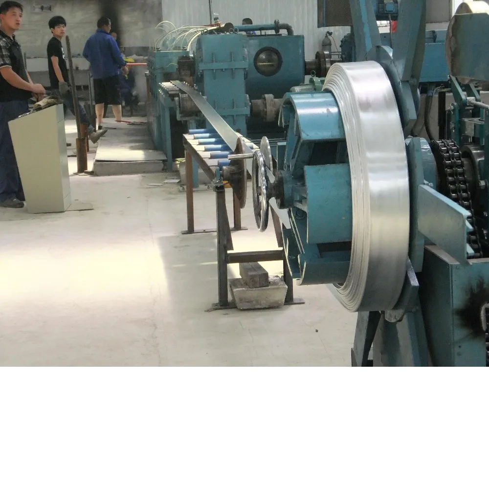 Машина для непрерывного литья и прокатки алюминиевых лент