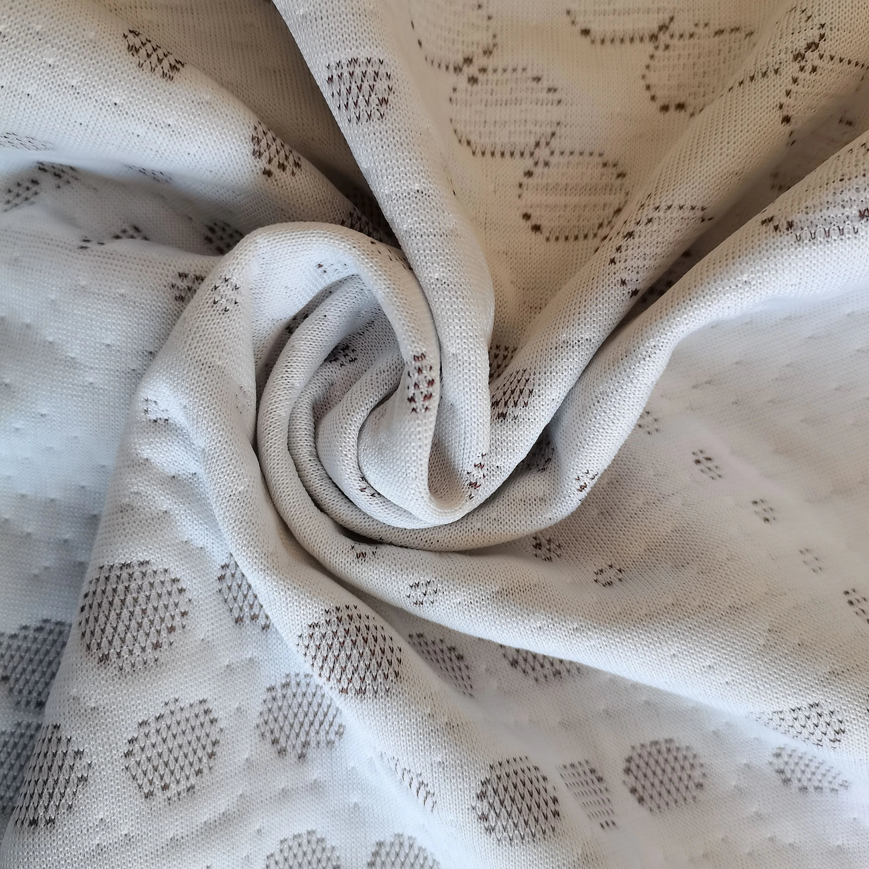 Новый продукт 100 полиэфирная швейная нить под заказ Пряжа Вязание матрас фабрика