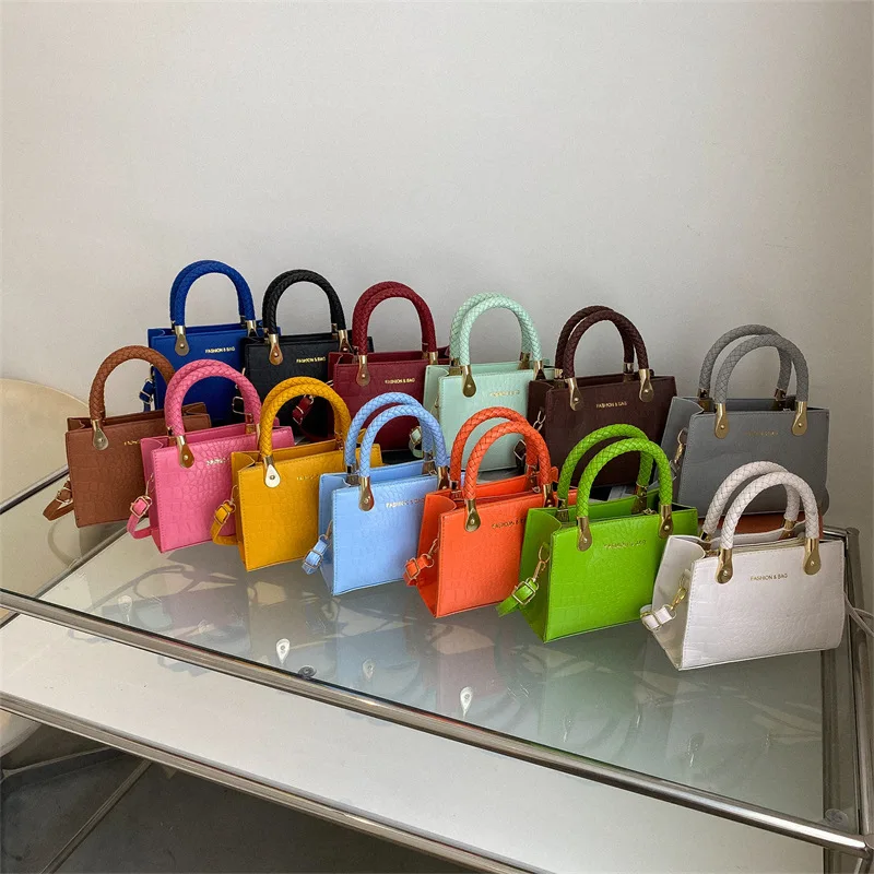 New Arrival Ladies Sky Bule Messenger Bag Weave Pattern White Bag Leather Handbags for Women