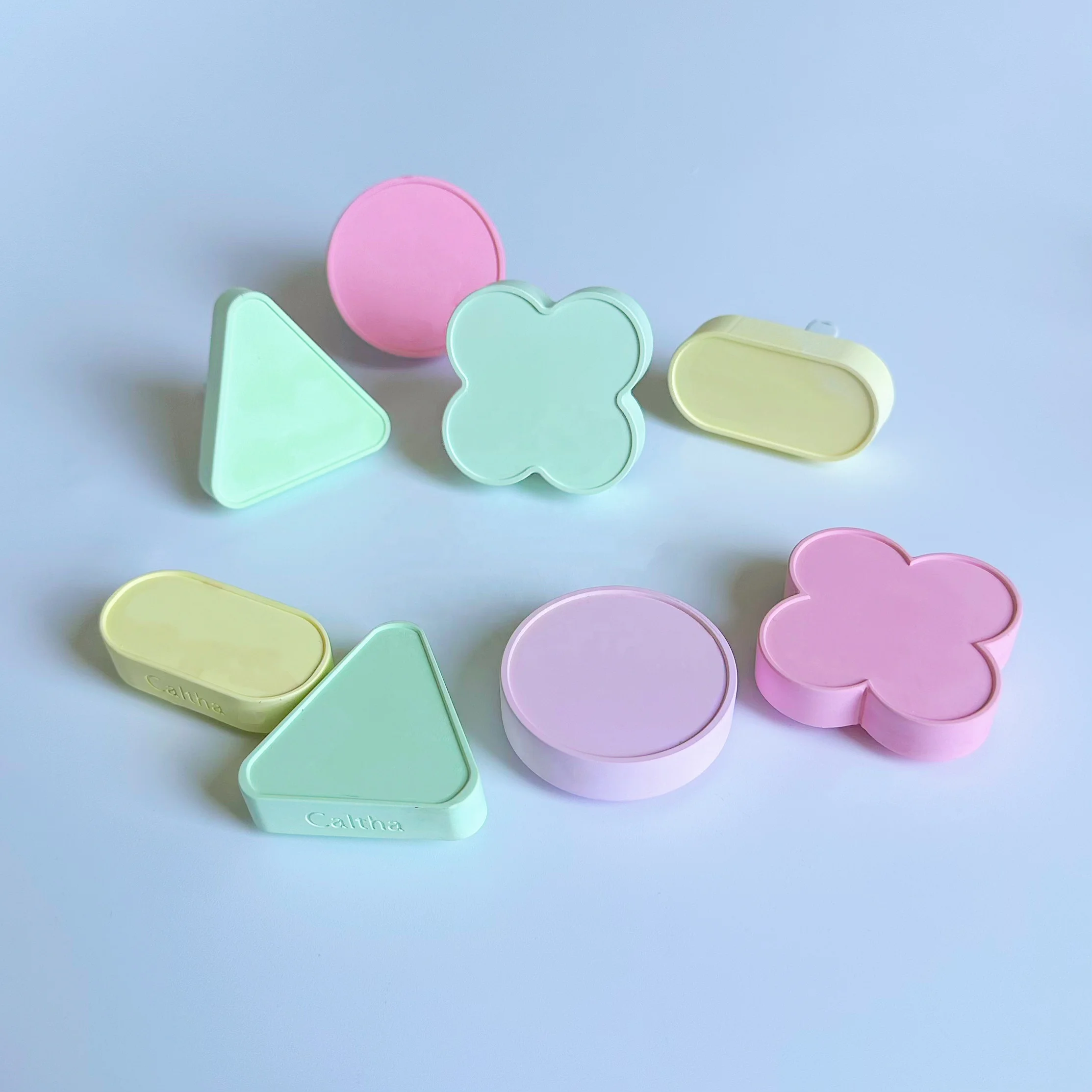 Customized Shape Flameless Car Air Freshener Auto Vent Clip Natural Pefumed Ceramic Fragrance Diffuser