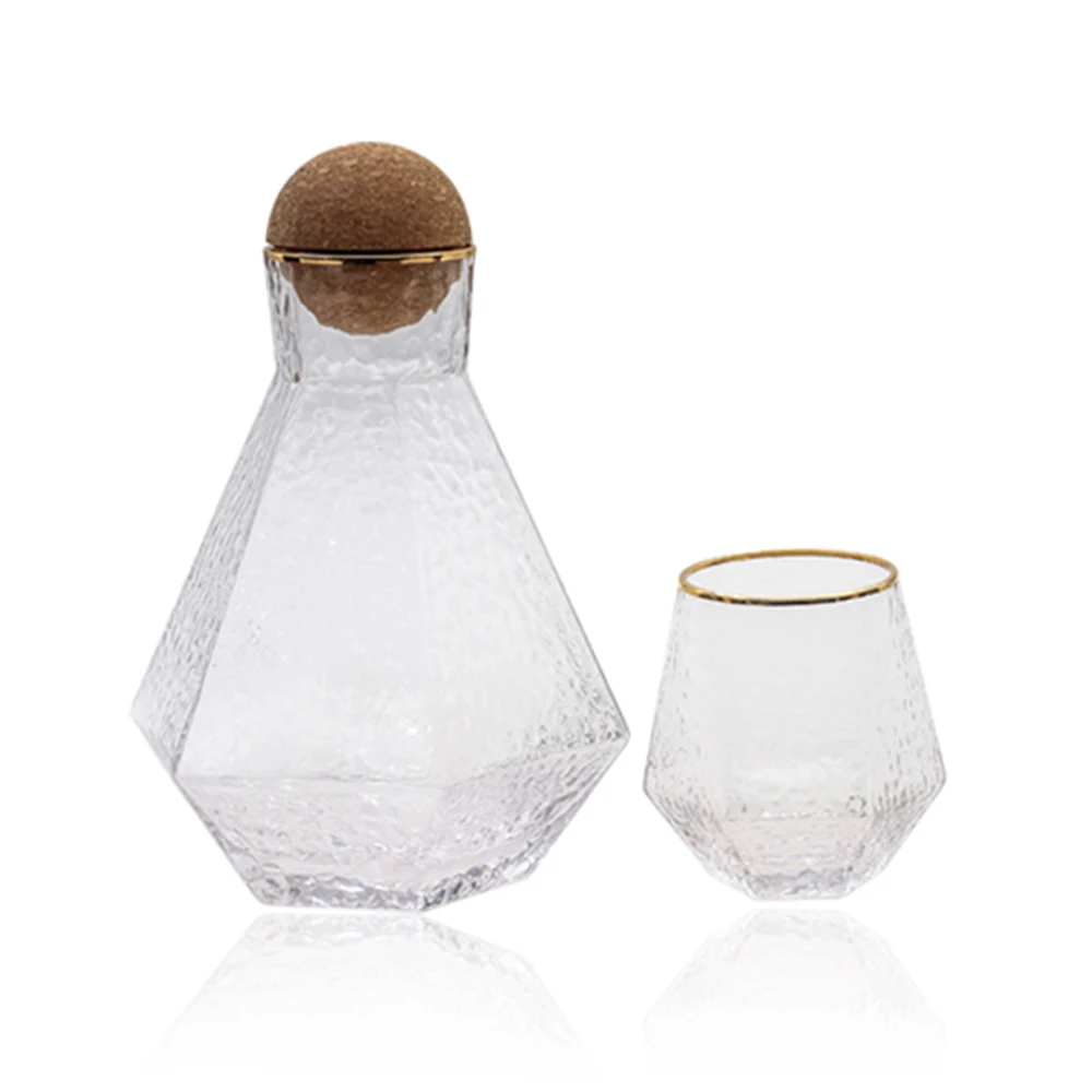 Кувшин для воды шестигранный геометрический объемом 1,3 л с 4 чашками, чайник горячий и холодный, диспенсер для напитков, кувшин из боросиликатного стекла