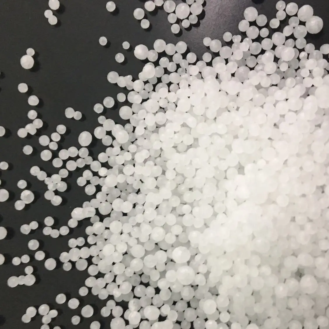 High purity 46% nitrogen white granule urea fertilizer