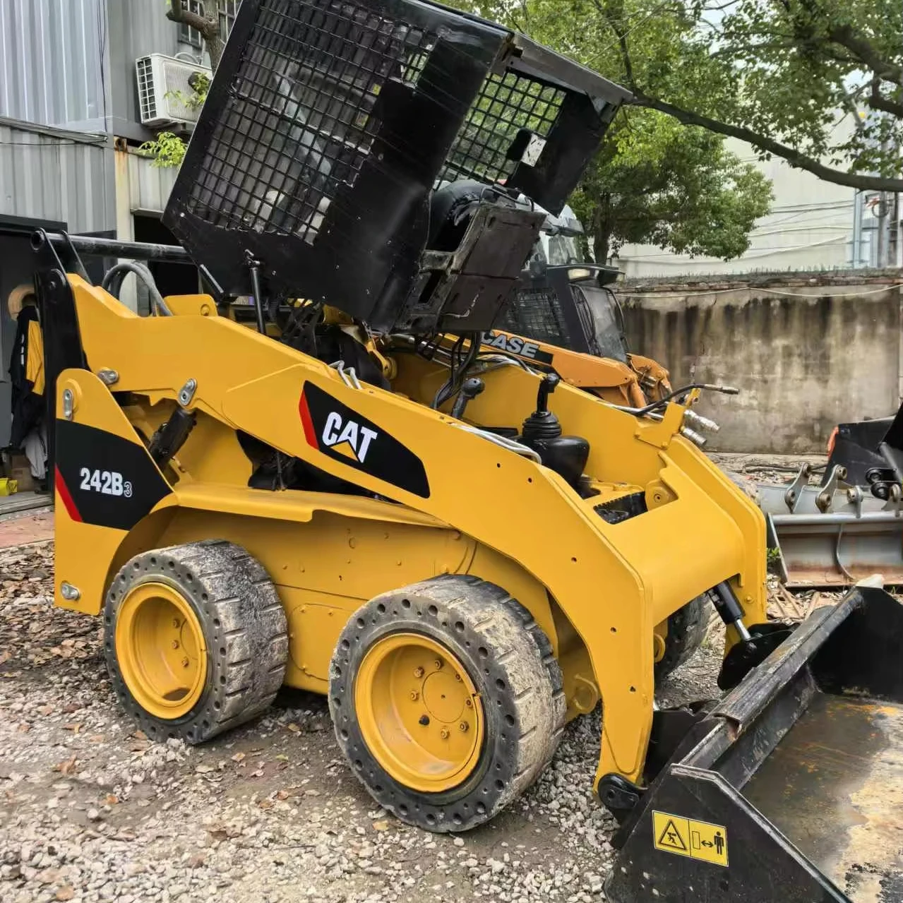 original USA caterpillar 242B3 Mini Wheel Skid Steer Loader Price low