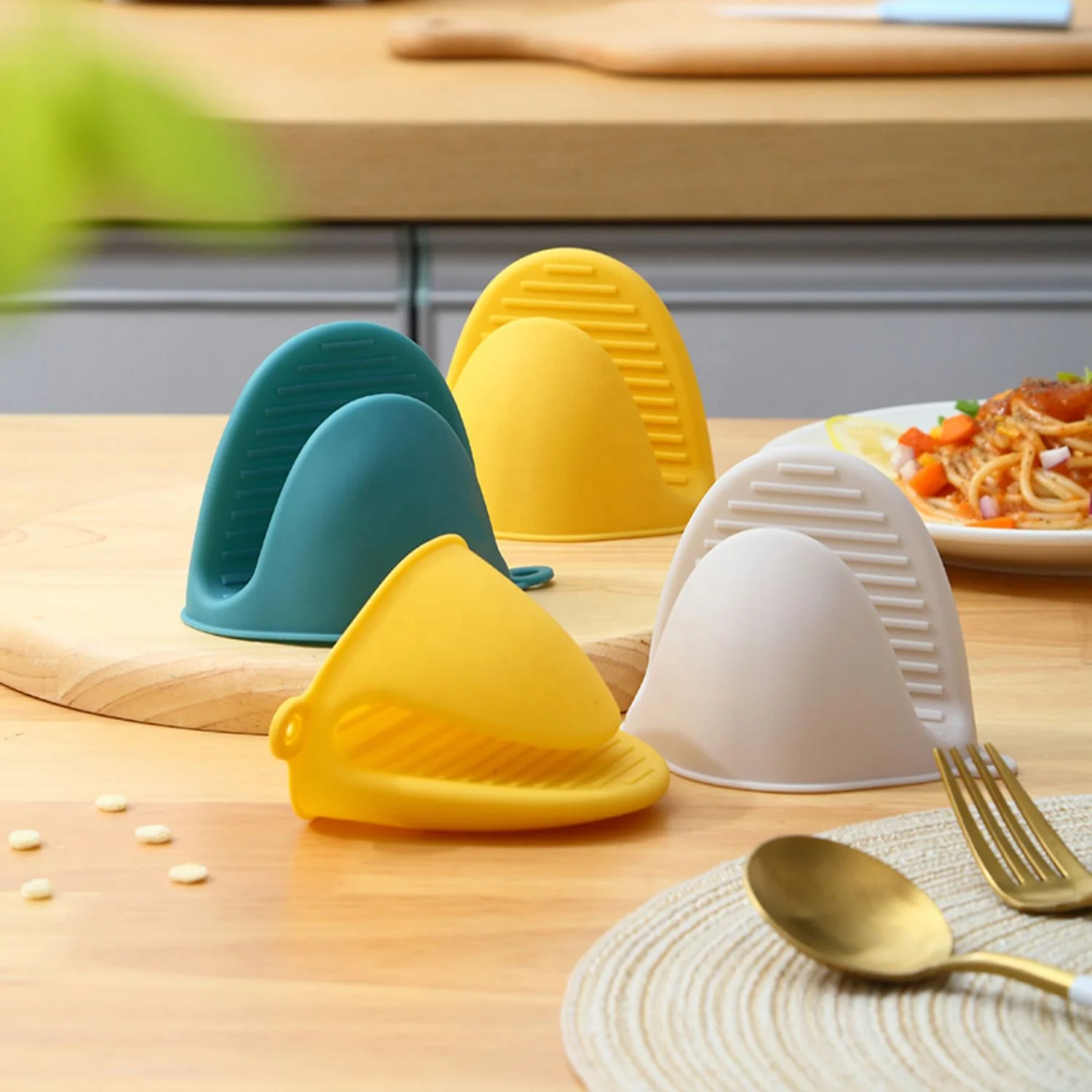 Food Grade Silicone Oven Hand Clip Kitchen Gadget High Temperature Resistance Silicone Oven Hand Clip