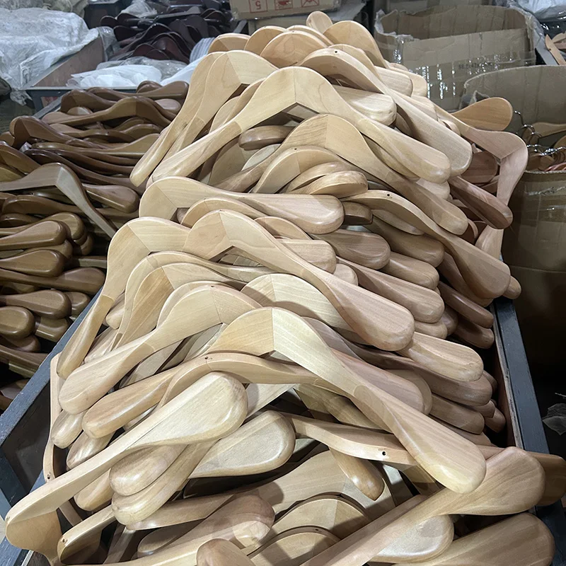 Custom logo luxury cloth solid wood hanger wooden wide shoulder hanger shirt suit coat wood clothes hangers for garment display