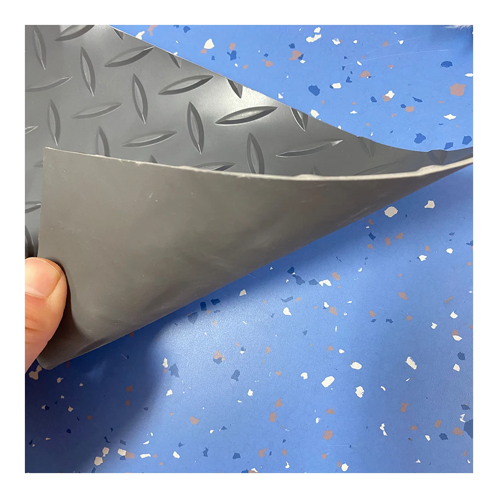 Gym use coin pattern strike flooring roll plastic rubber floor pvc vinyl roll covering in guangzhou