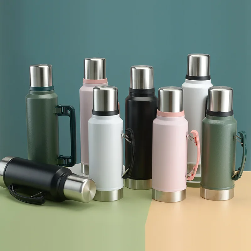 Vacuum insulated travel bottle outdoor portable hot water bottle large capacity portable car-mounted thermal insulation