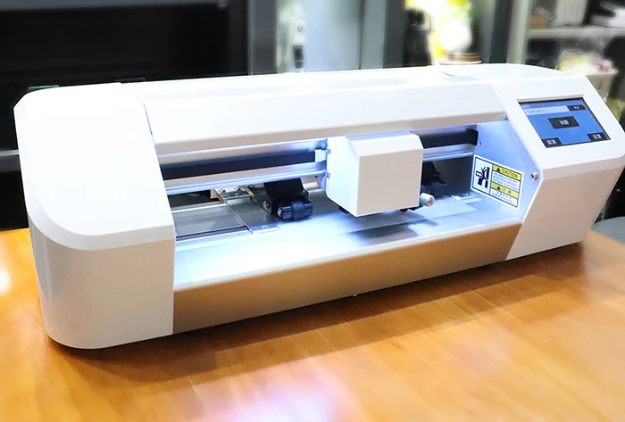 
Soft Material TPU Making film Cutting Nano Liquid Screen Protector Machine 