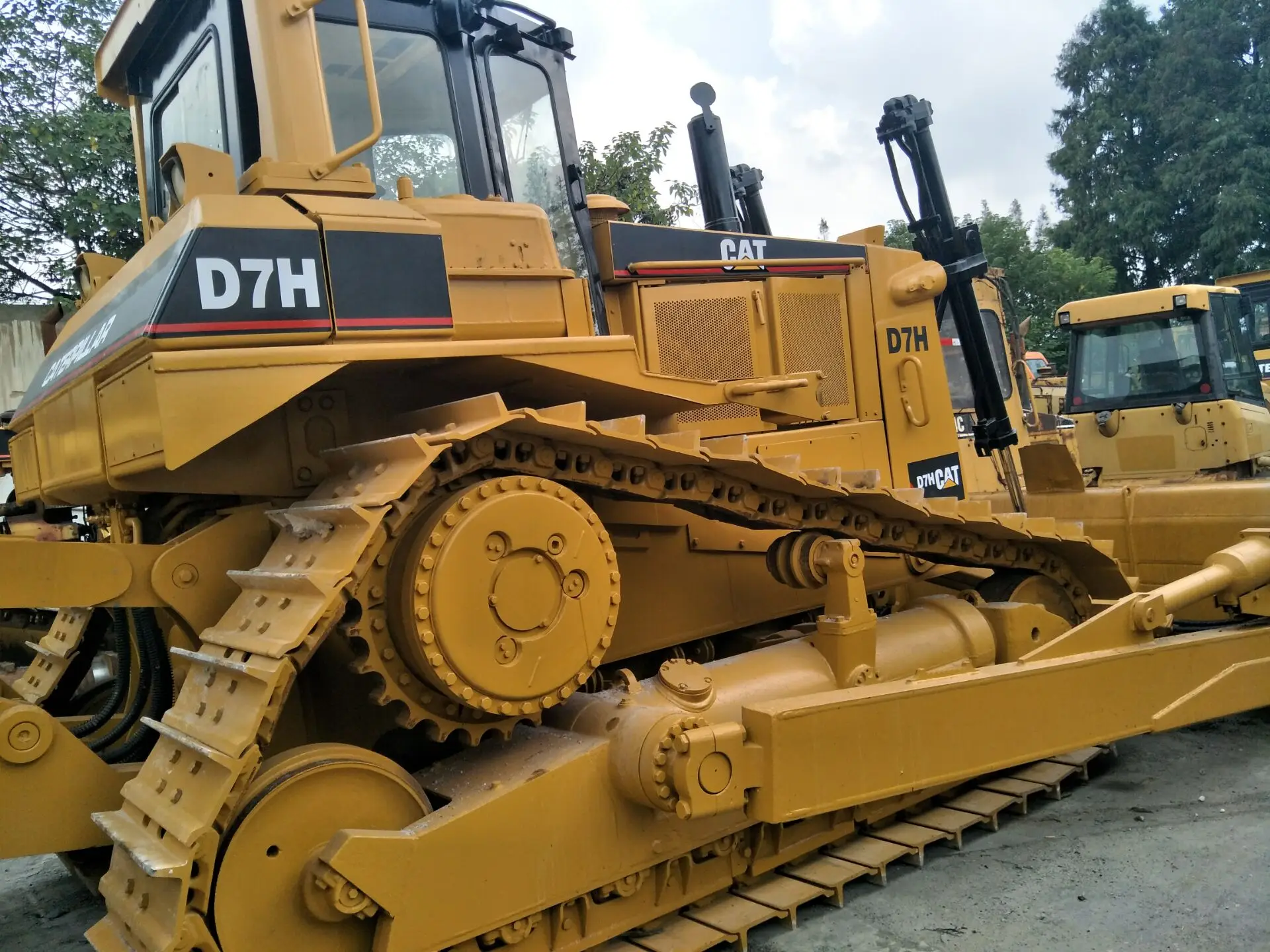 Second-hand Special Japan Made D7H D7R D6H Used Good Condition Crawler Dozer Bulldozer