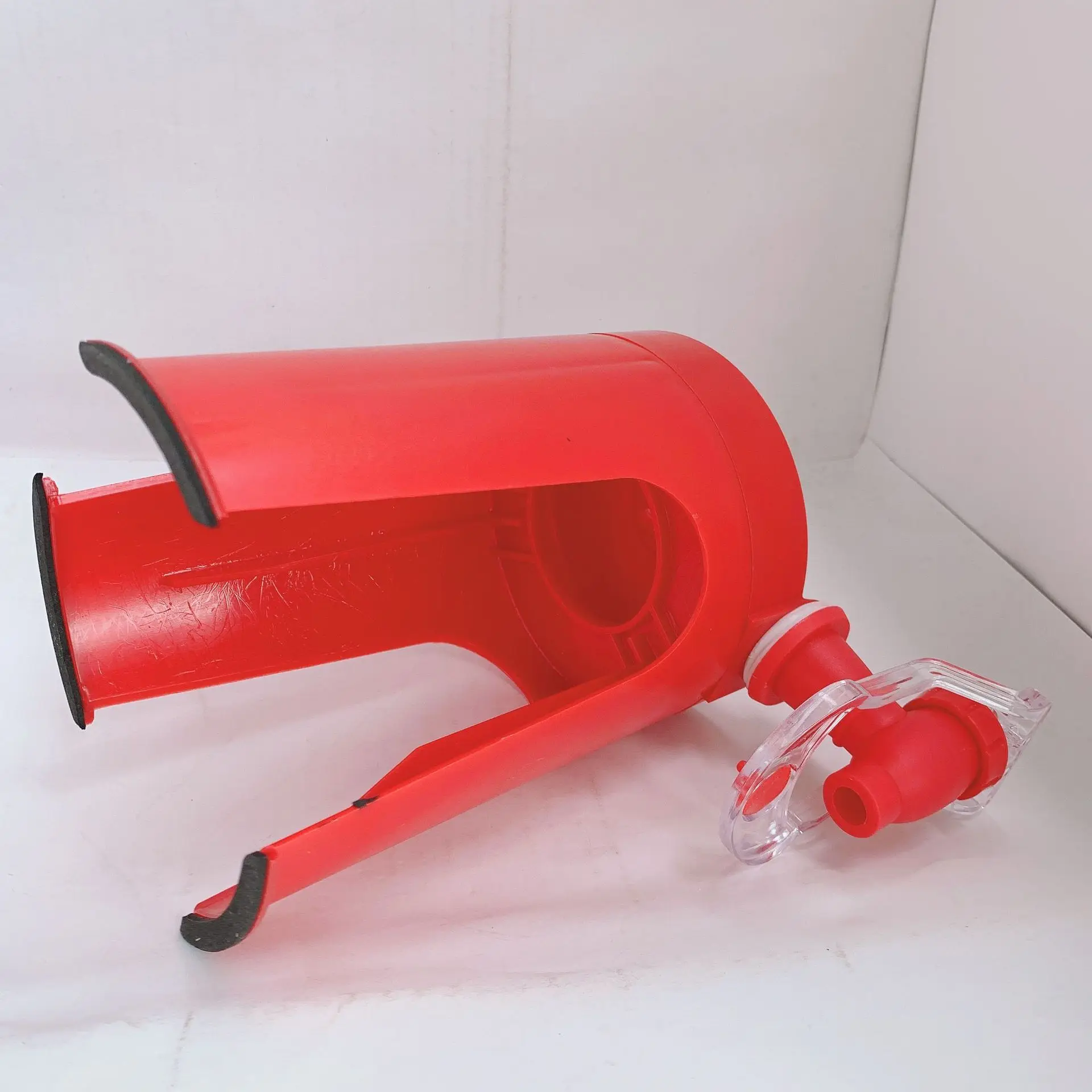 Tryme creative cola inverted water dispenser camping freestanding water dispensers portable water dispenser pump