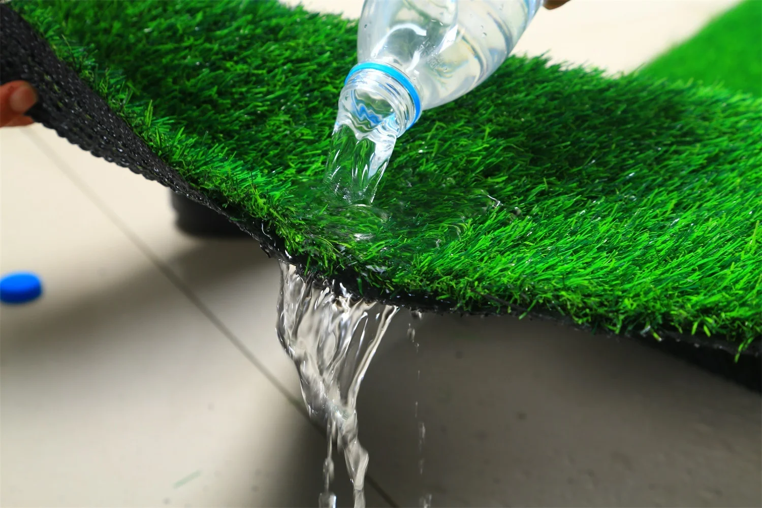 Wholesale Cheap Football Landscape Artificial Turf,Garden Decoration Green Soft Artificial Grass Synthetic