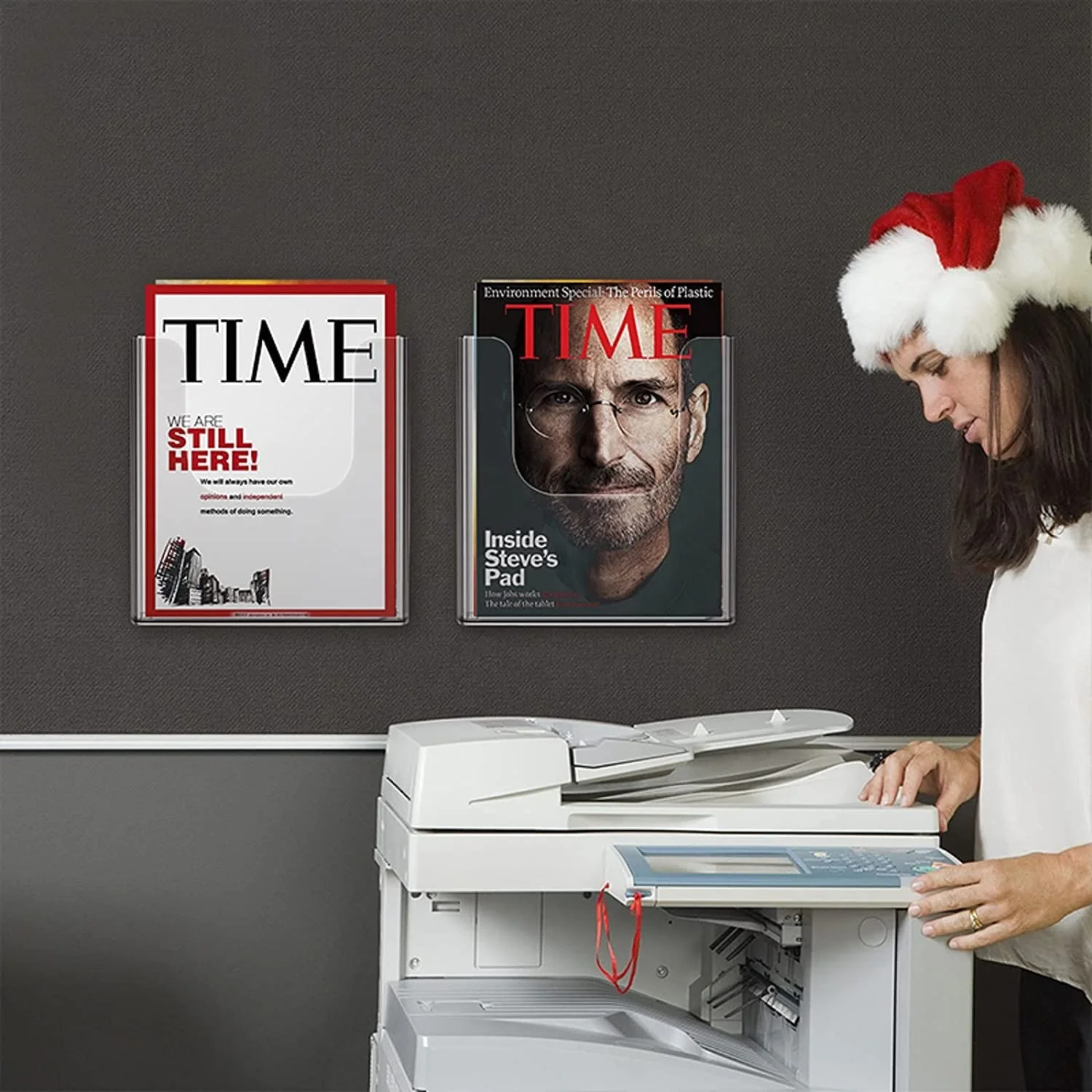 Premium Quality Wall Mounted Display Stand Clear Acrylic Brochure holders for Pamphlets brochures magazines Literature