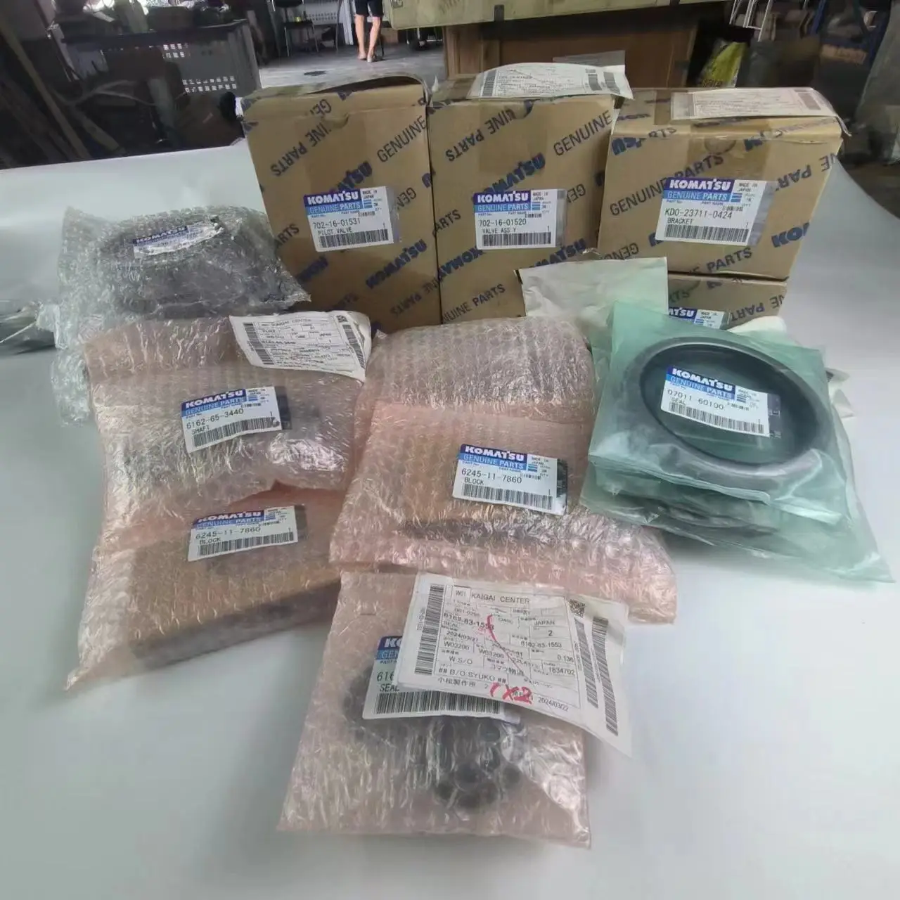 All Original Komatsu D475A Bulldozer Accessories Genuine OEM Parts ,High Quality Bushing And Hose 1987151340 198-71-51340