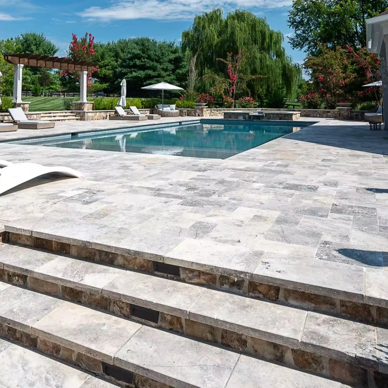 Outdoor Natural Silver White Begin Limestone Hotel Swimming Pool Tiles Antique Travertine Marble Tile French Pattern Paver