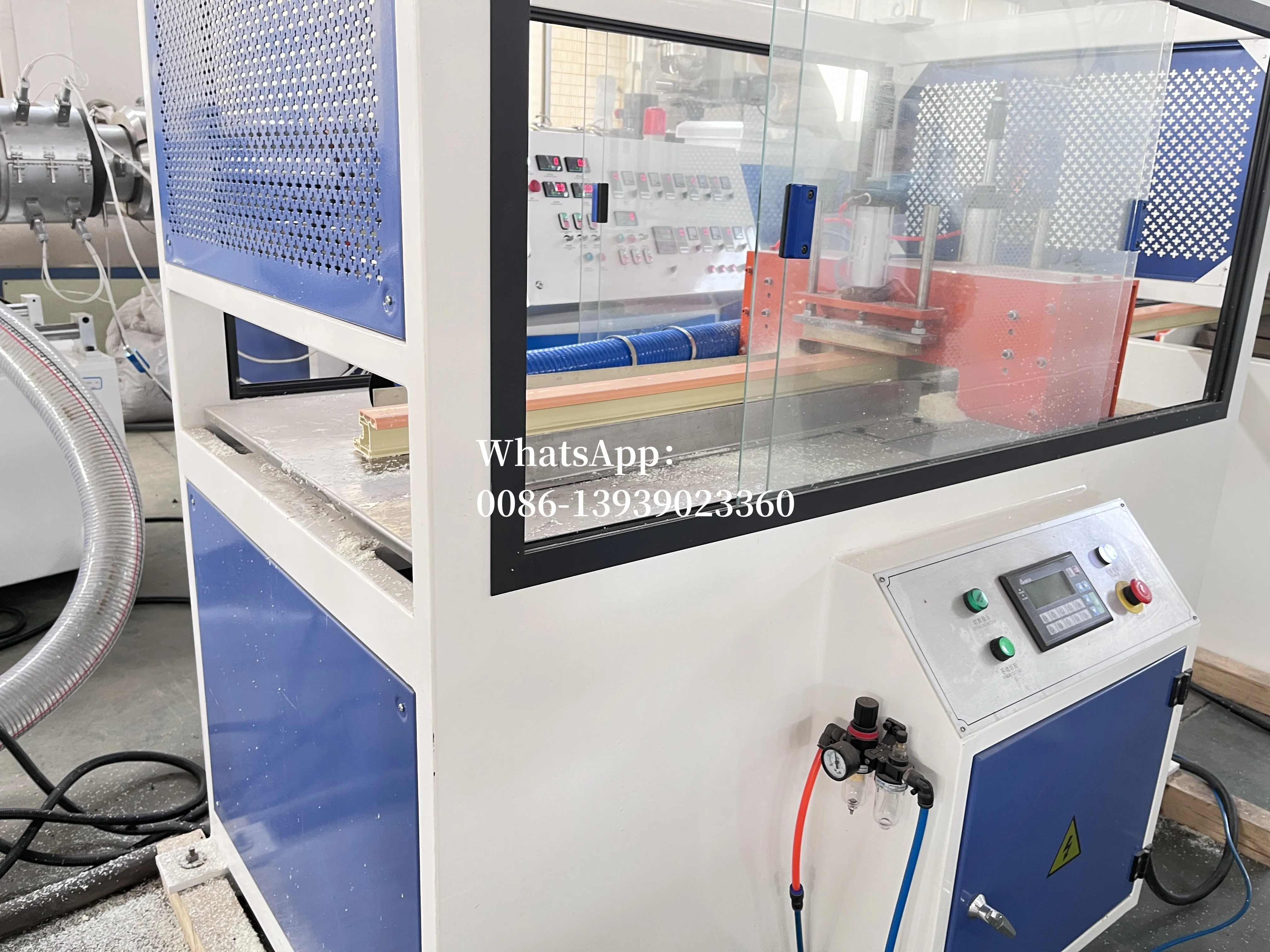 UPVC оконный и дверной профиль с прокладкой устройство для совместной экструзии производитель