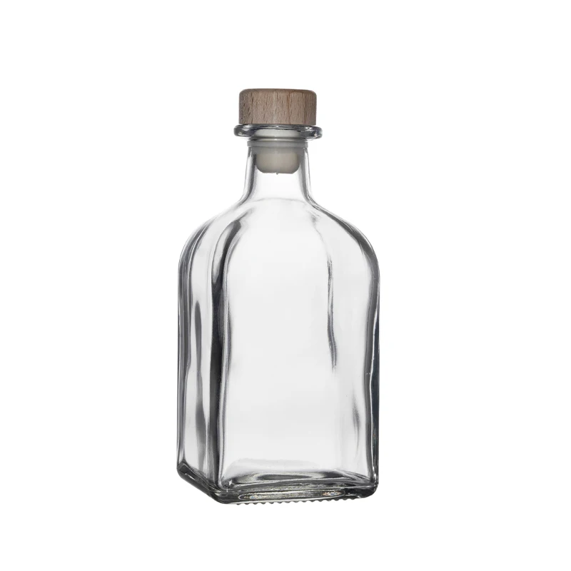 Berlin Packaging Small Empty Home Fragrance Alcoholic Beverage Bottle Square 250ml Glass Cold Brewed Coffee Liquor Bottle