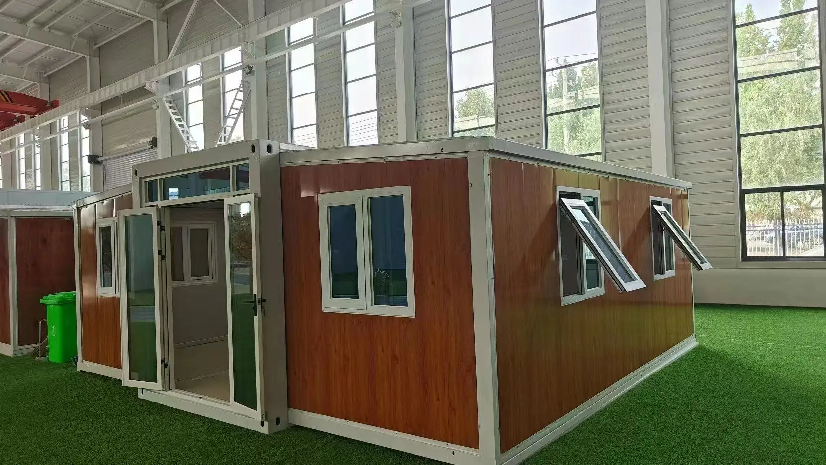 Fully Furnished Foldable Granny Flat Luxury Mobile Prefabricated Prefab Home Kit Expandable Container House With Triangle Roof