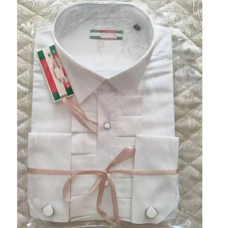 Custom processing production of formal shirts for cocktail parties and business meetings