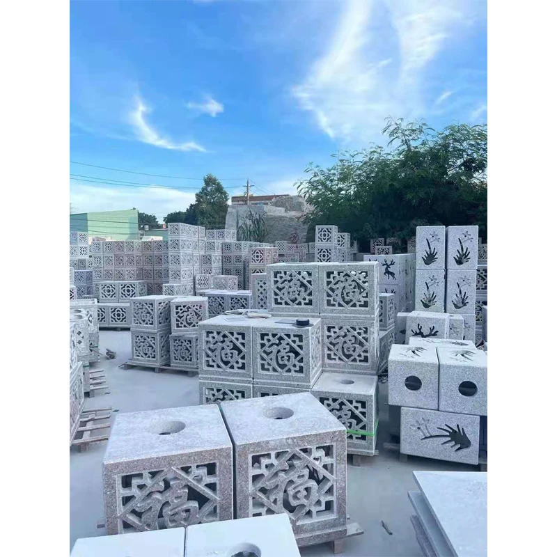 Japanese Style Deer Stone Carving Solar Lantern Light Lamp Pagoda Garden Stone LED Lantern for Outdoor Landscaping Decoration