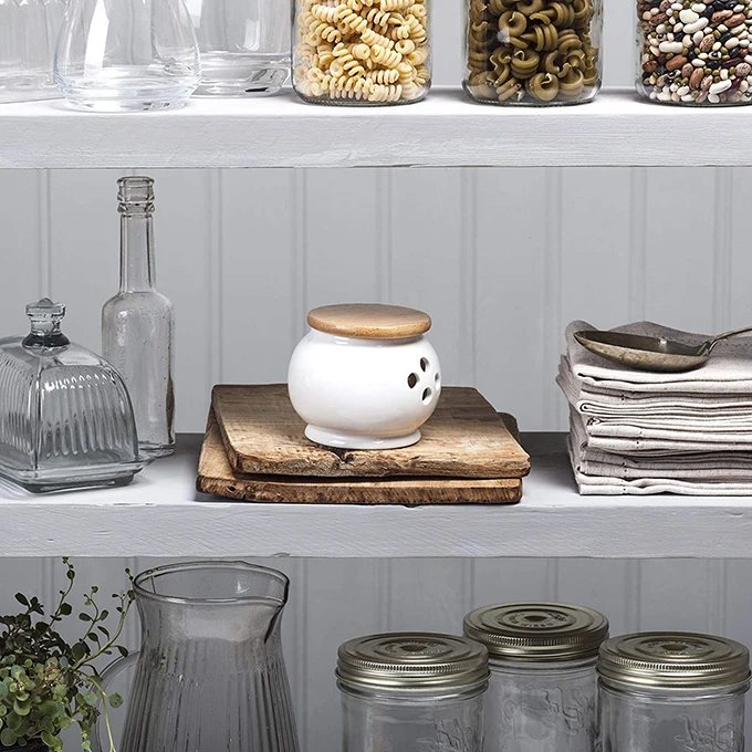 Горячая Распродажа белые керамические контейнеры для хранения чеснока с крышкой кухонной утвари