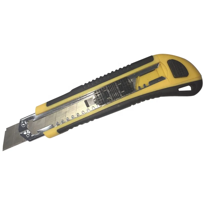 
 Универсальный нож UK-9515 18 мм с 3 лезвиями  