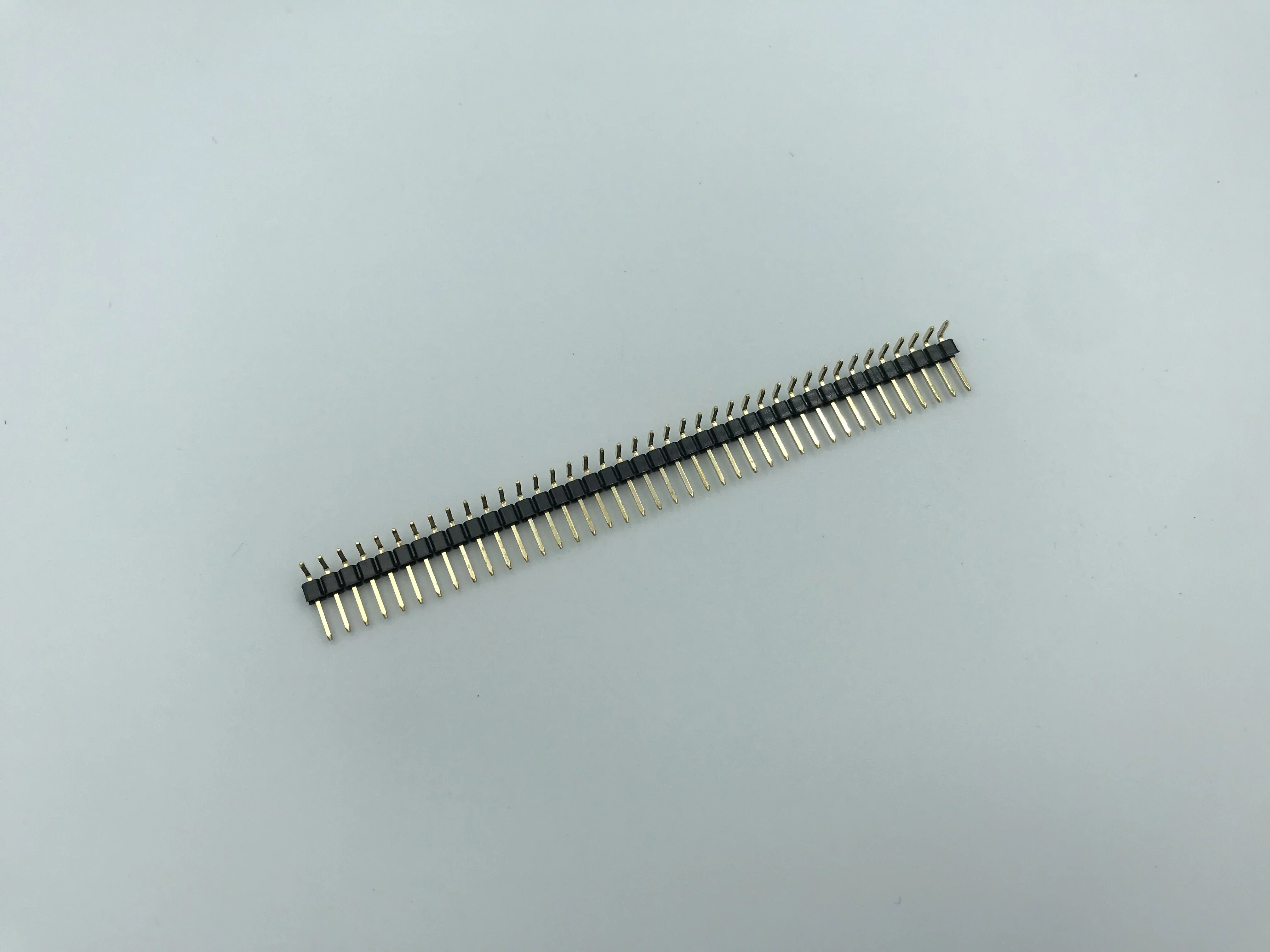 double row 2.54mm spacing 90 degree pin header 2*40 pin type