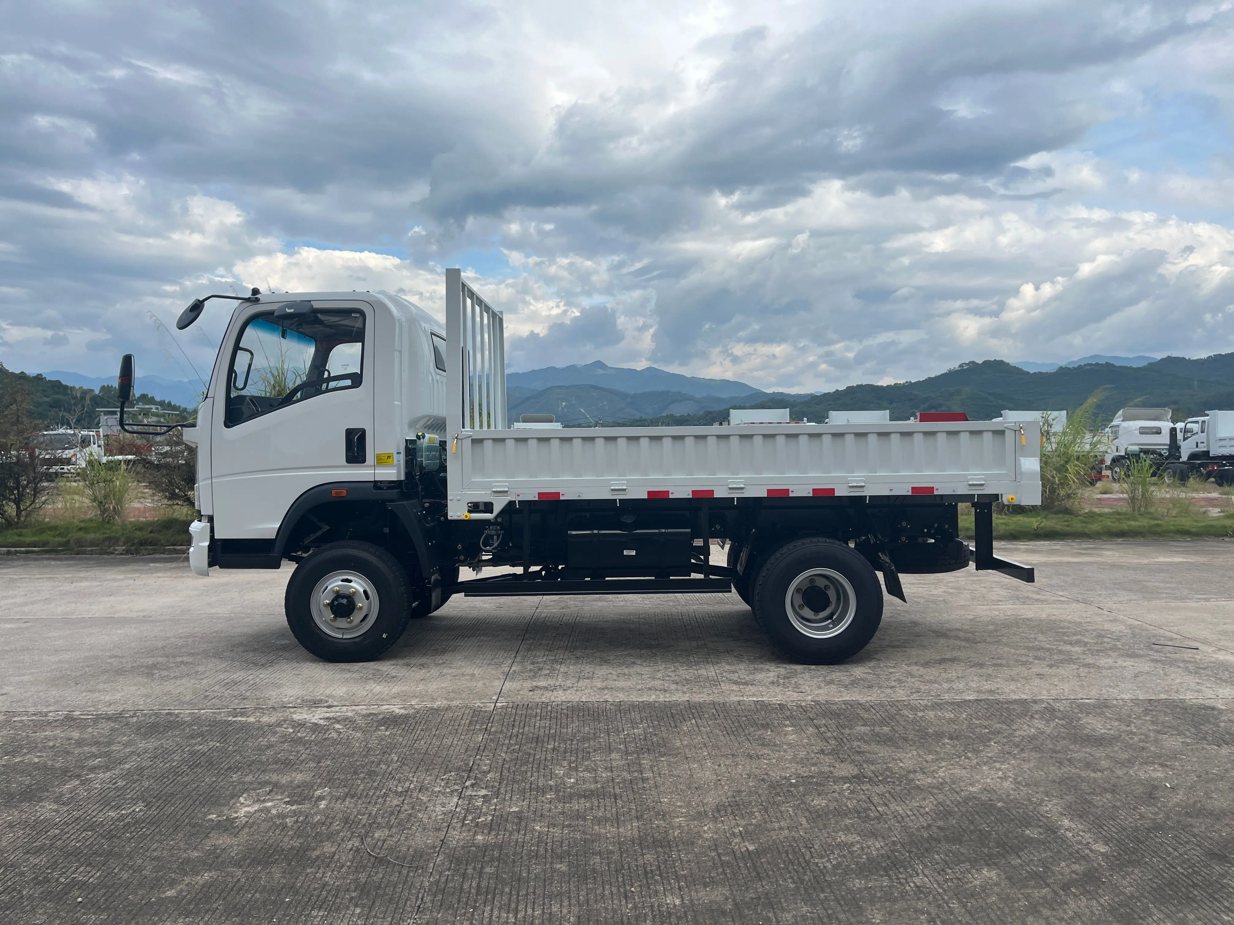 Sinotruk Howo 4x4 мини-грузовик 5-10 тонн 6 колес RHD/LHD мини грузовой автомобиль