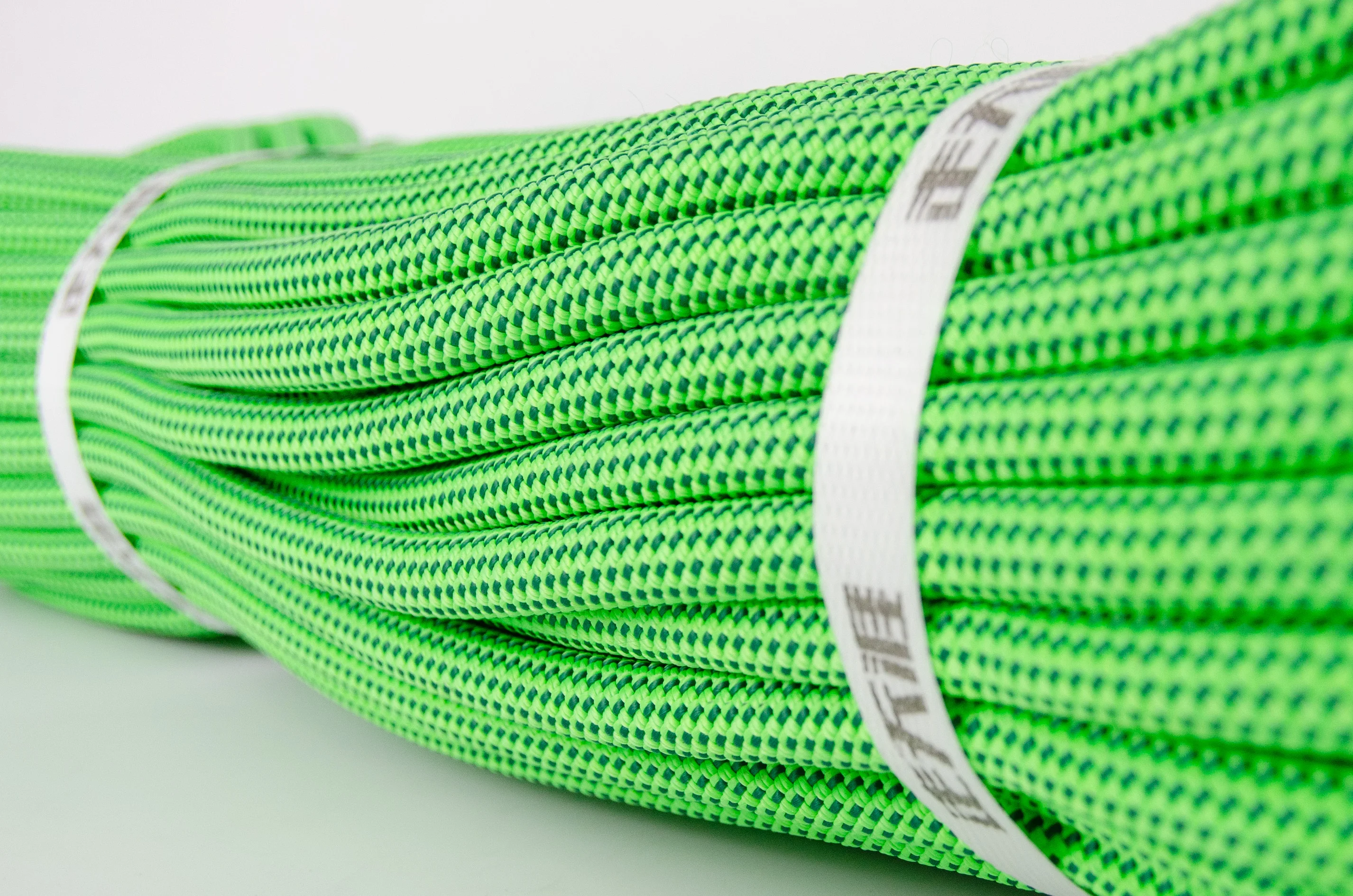 Wholesale Climbing Rope Supplier EN892 nylon Dynamic climbing rope 9.8mm Dynamic Rope