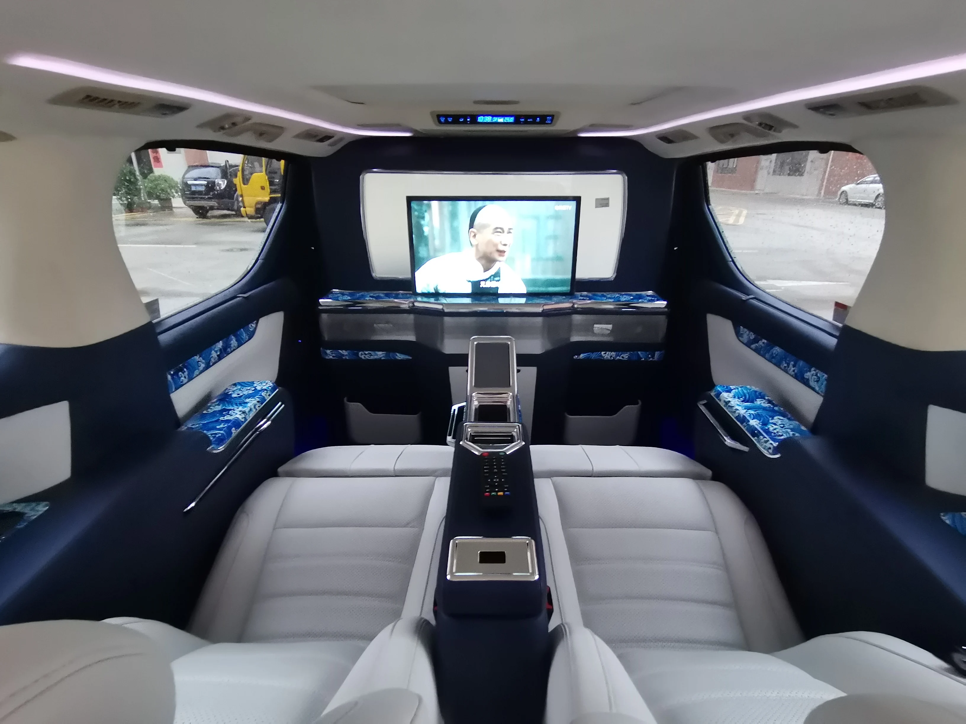 Auto limousine Power electric parts and seat Luxury car interior decoration for MINIBUS LUXURY VIP CARS AND VANS