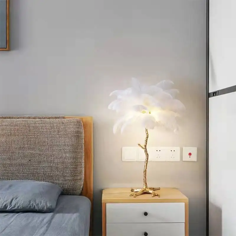 Hot sale luxury copper ostrich feather led table lamp