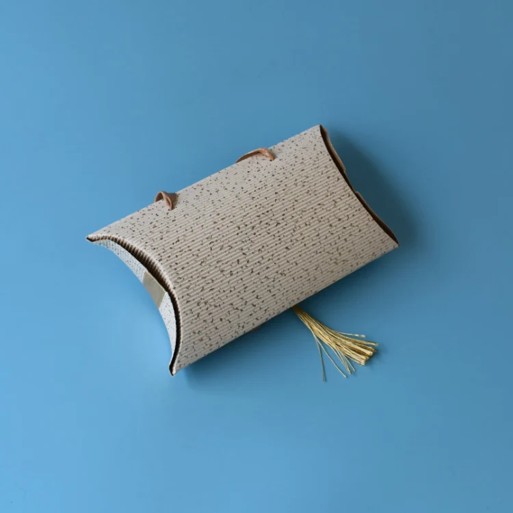 Creative design Gift box Pillow shape box surface texture easy to assemble and handle bow decoration box candy gift