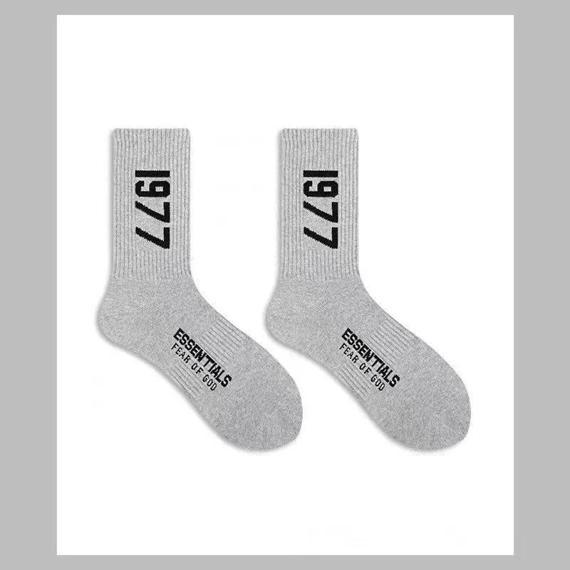 Four Seasons Style 2024 Most Fashionable Socks Number 1977 Mid-calf Ventilated Sports Casual Socks