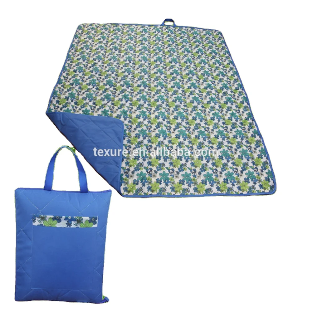 Packable Outdoor Waterproof Beach Blanket, Picnic mat Built-in Tote bag