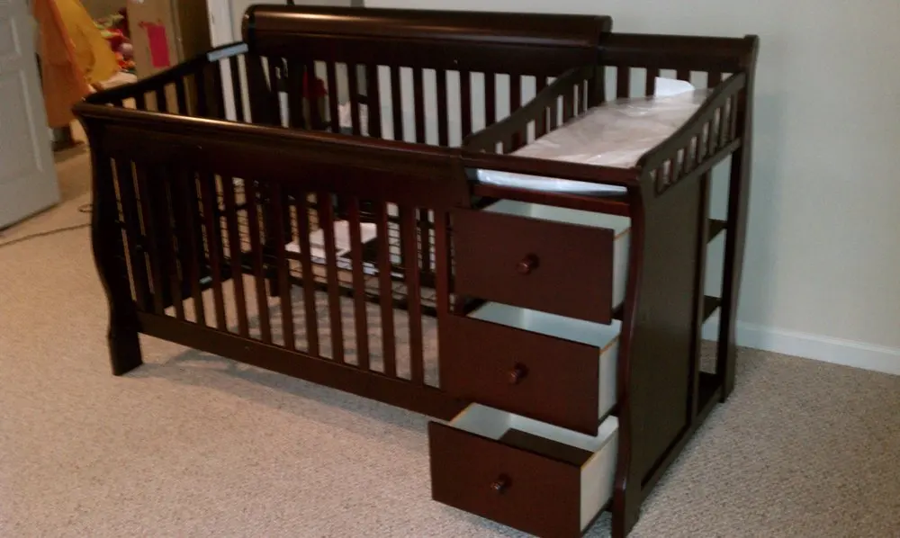 Convertible Crib, Baby Cot North American style 4 in 1 pine wood solid wood Baby crib with drawers