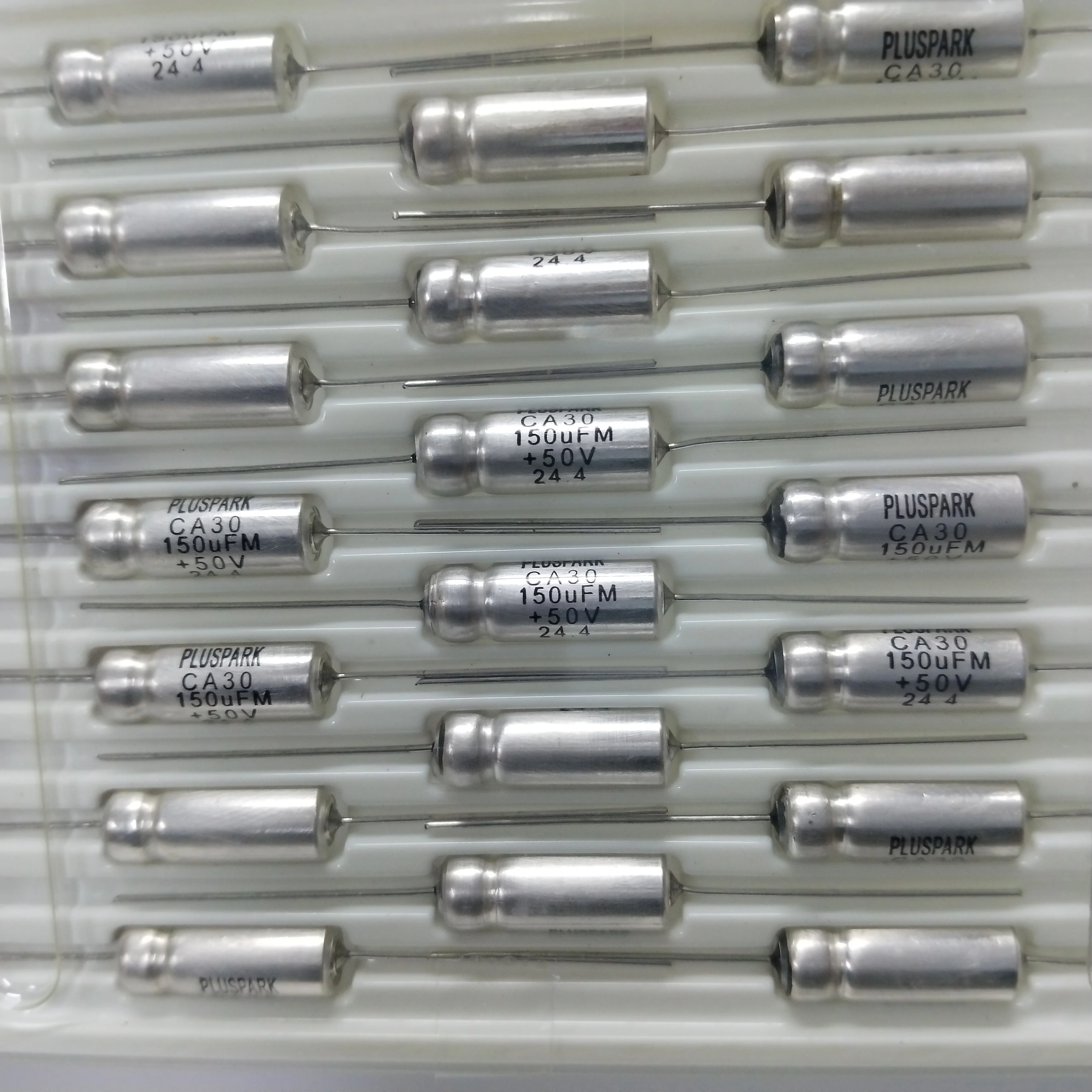 50V 10uF 10MFD 10MKF Wet Tantalum Capacitors with Epoxy End-Fill Sintered Anode