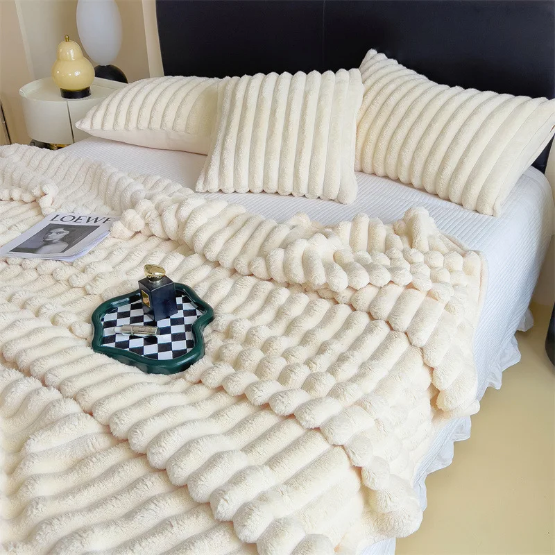 Oem Luxury Warm Stripe Dye Rabbit Faux Fur Blanket Throw Blankets For Winter