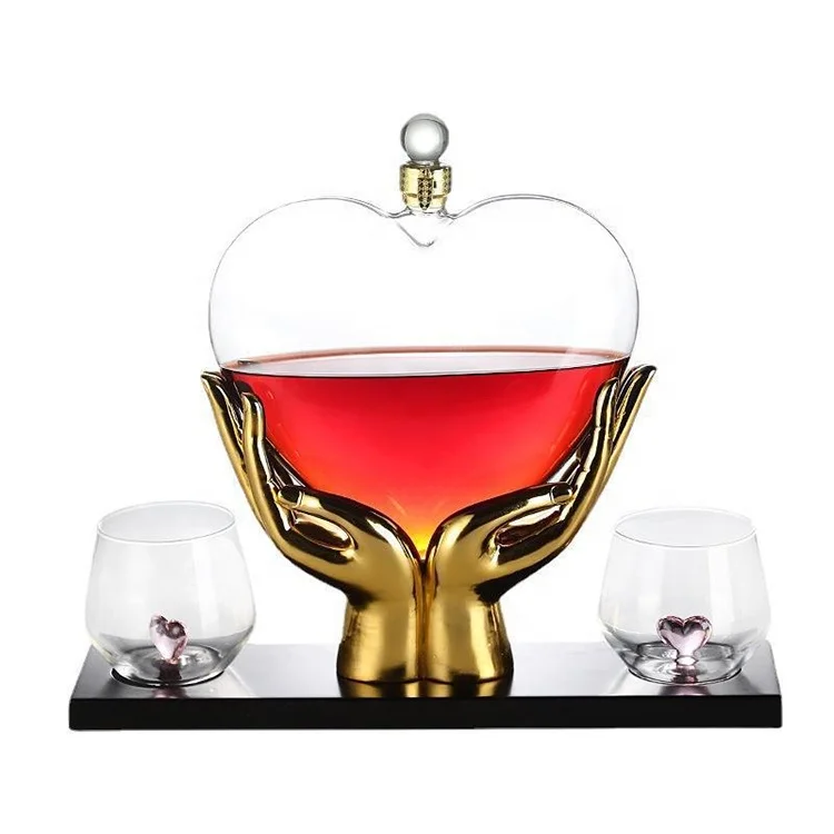 Wholesale 1000ml New Design Handmade Heart Shape Glass Wine Whiskey Decanter