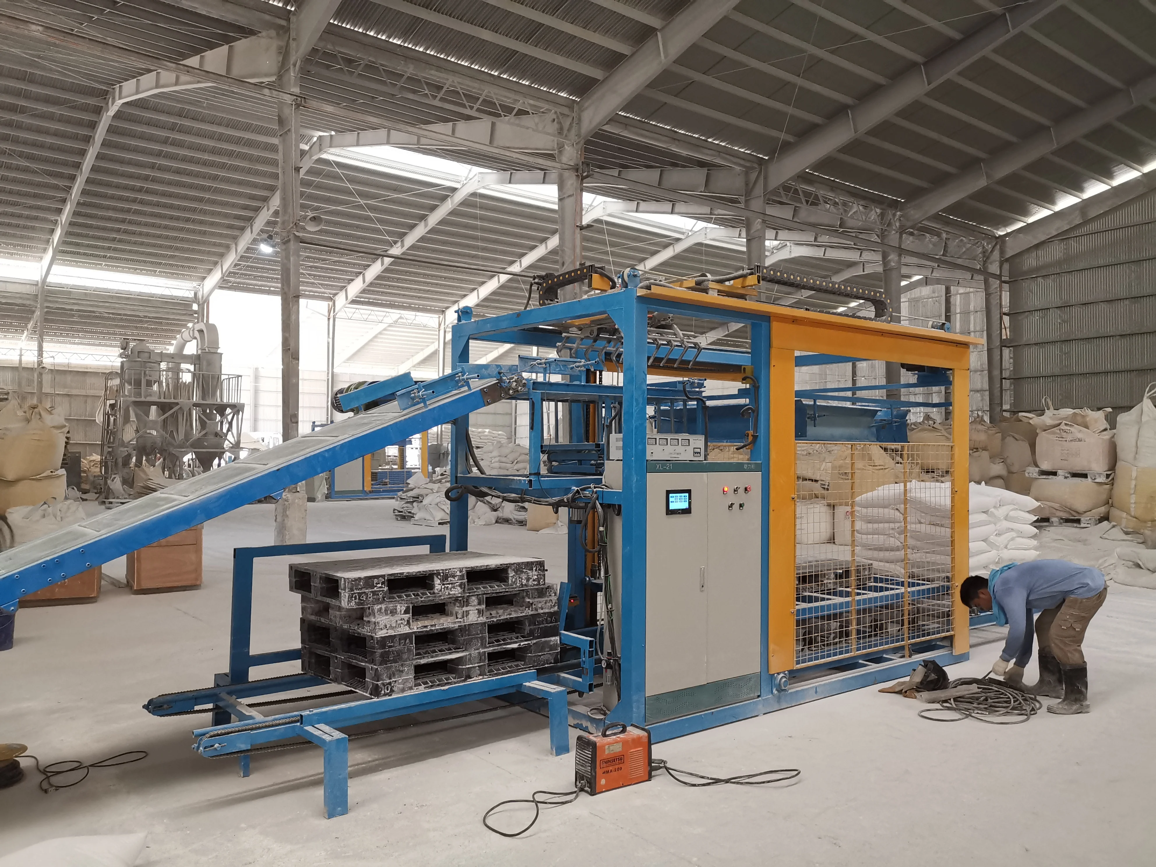 china manufacture automatic feed bag palletizer machine with factory price