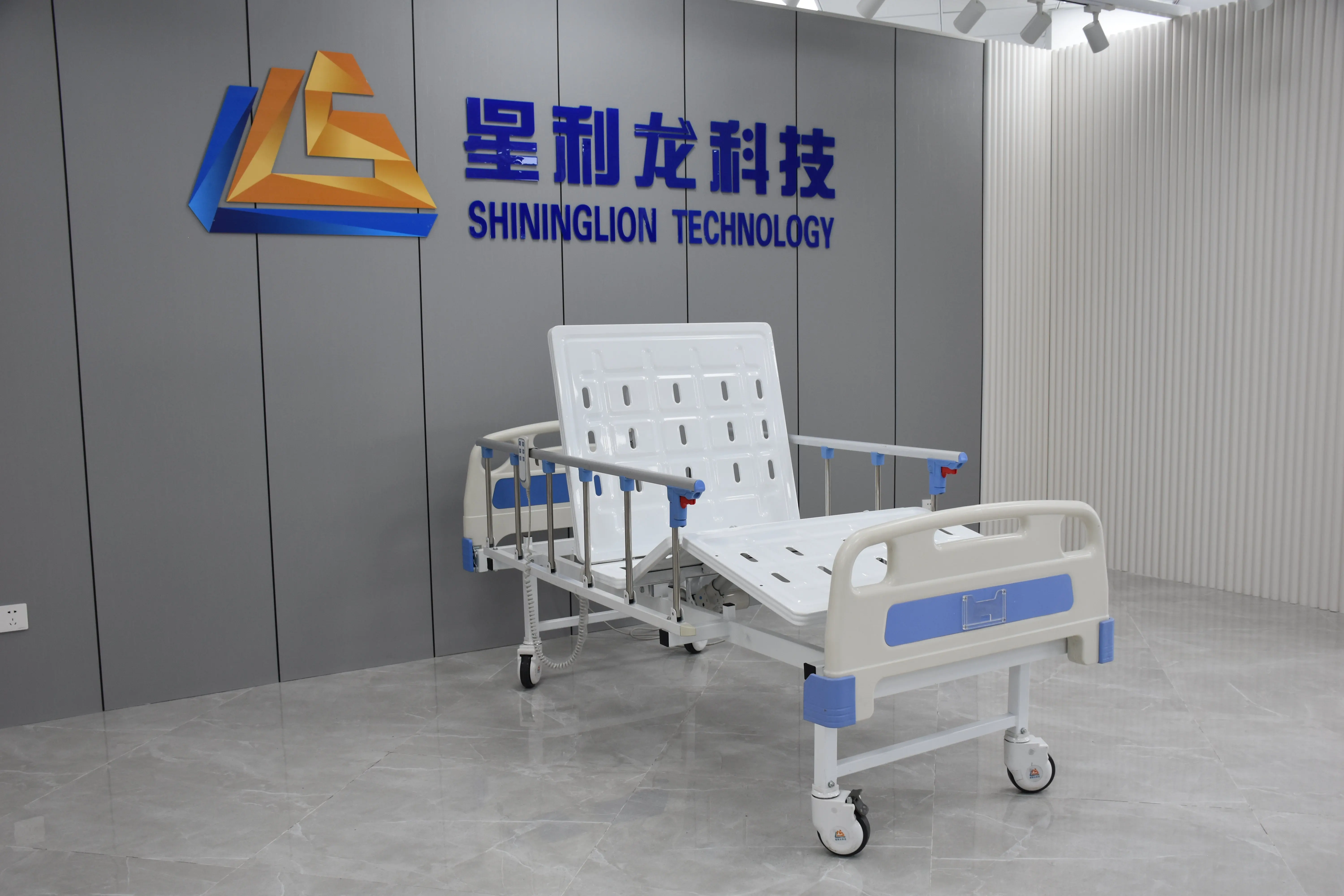 SLS-A21-111-A1 General and Comfortable Medical Equipment 2 Functions Manual Hospital Bed for Clinic Uses