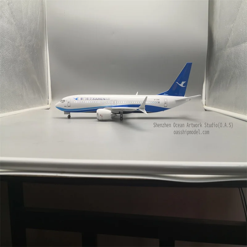 Модель самолета для подарка 1:85 модель 737MAX8 Xiamen Airlines 47 см