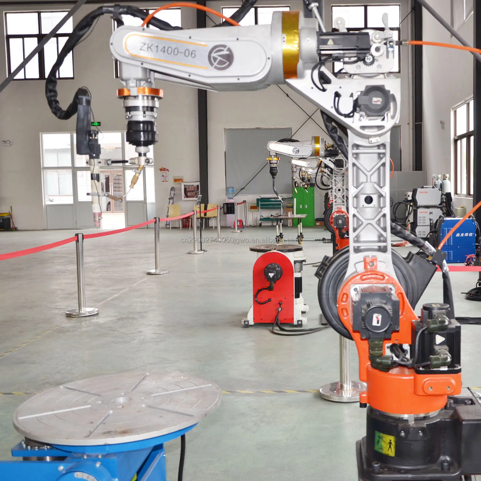 Cheap Intelligent Collaborative Welding Robots 6 Axis Automatic Arc Welding Robot Arm For Welding Pipe